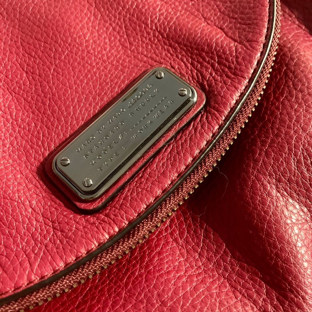 Marc Jacobs New Q Natasha Crossbody, Red Canyon - Picture 4 of 5